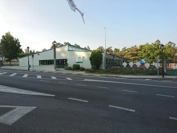 Escola Infantil Municipal O Bosque - Brion