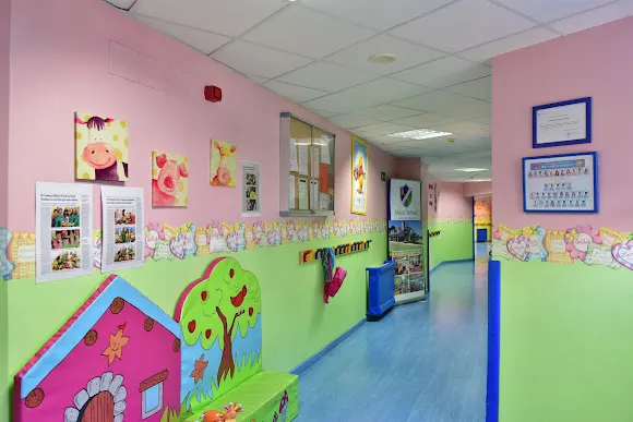 Escuela Infantil Bilingüe Os Pequerrechos - Área Central