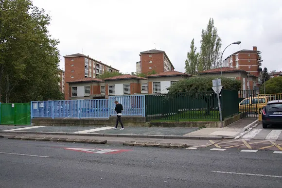 Zaramaga udal haur eskola / Escuela de educación infantil Zaramaga - Guardería en Vitoria-Gasteiz