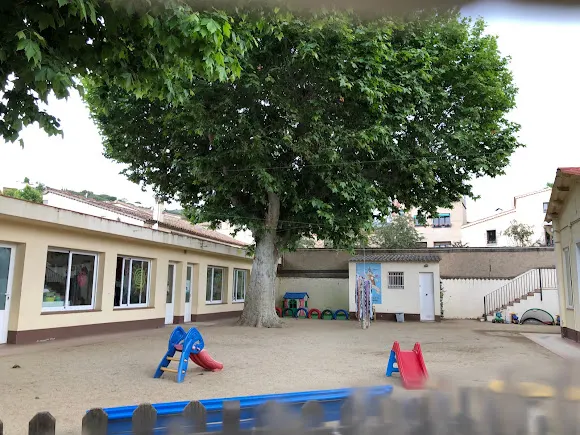 Escola bressol El Campanar - Guardería en Alella