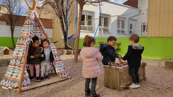 Guardería Municipal Tabalet - Jardín de infancia en Terrassa
