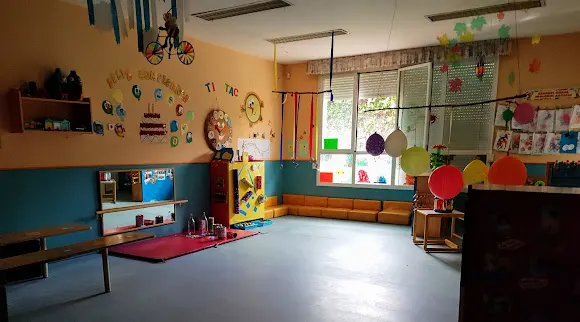Escuela Municipal de Educación Infantil Triángulo - Pinto