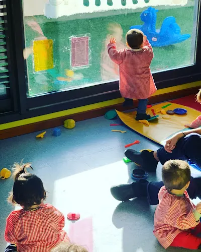 Escuela Infantil Pekes - Cádiz