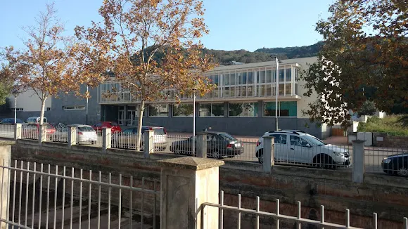Institut d' Educació Secundària Biel Martí - Instituto de secundaria en Ferreries