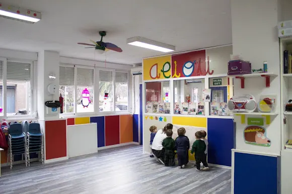 Escuela Infantil Garabatos y Ocho Patos