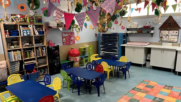 ESCUELA INFANTIL MIMOS - Meco