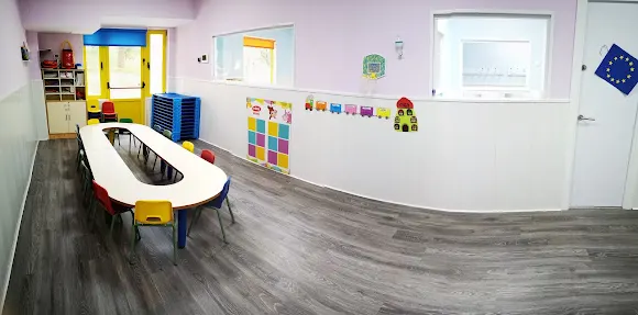 Escuela Infantil El Globo Celeste - Guardería en Mostoles