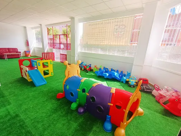 Escuela Infantil Vistabella "My first school"