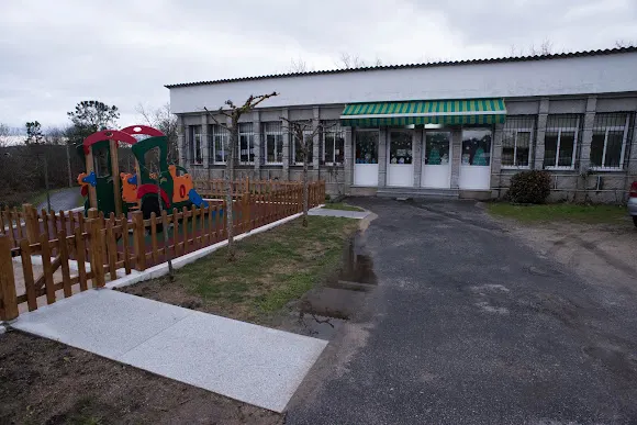 EEI Santa Cruz - Escuela en San Cibrao das Vinas